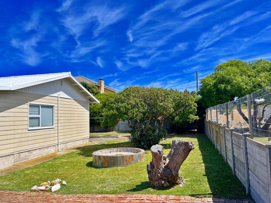 3 Bedroom Property for Sale in Struisbaai Western Cape